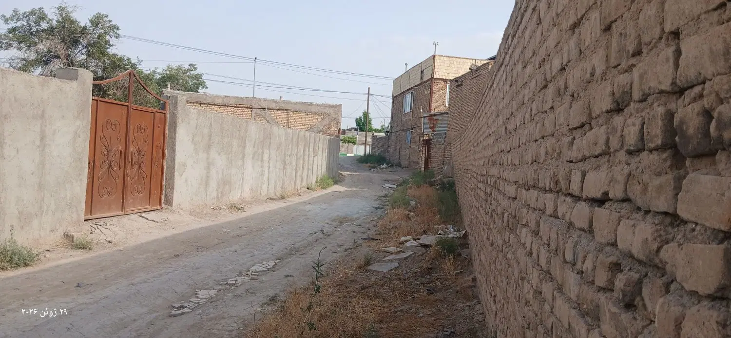 ۱۱۰متر زمین