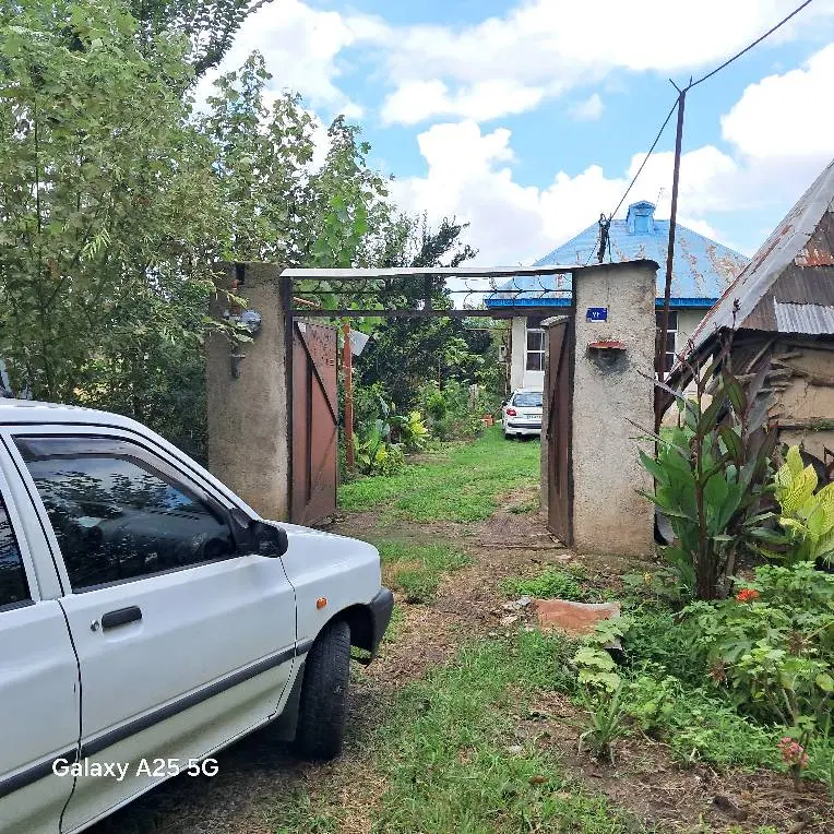 خانه ویلایی به همراه زمین