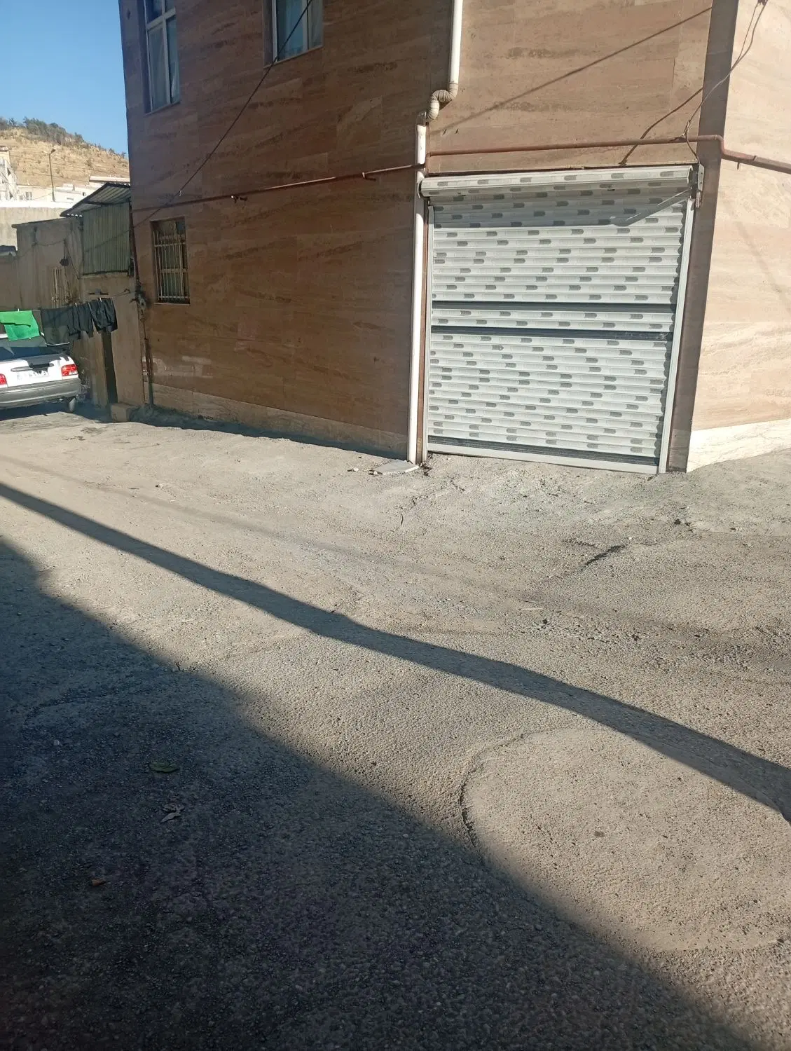 پارکینگ یا انباری