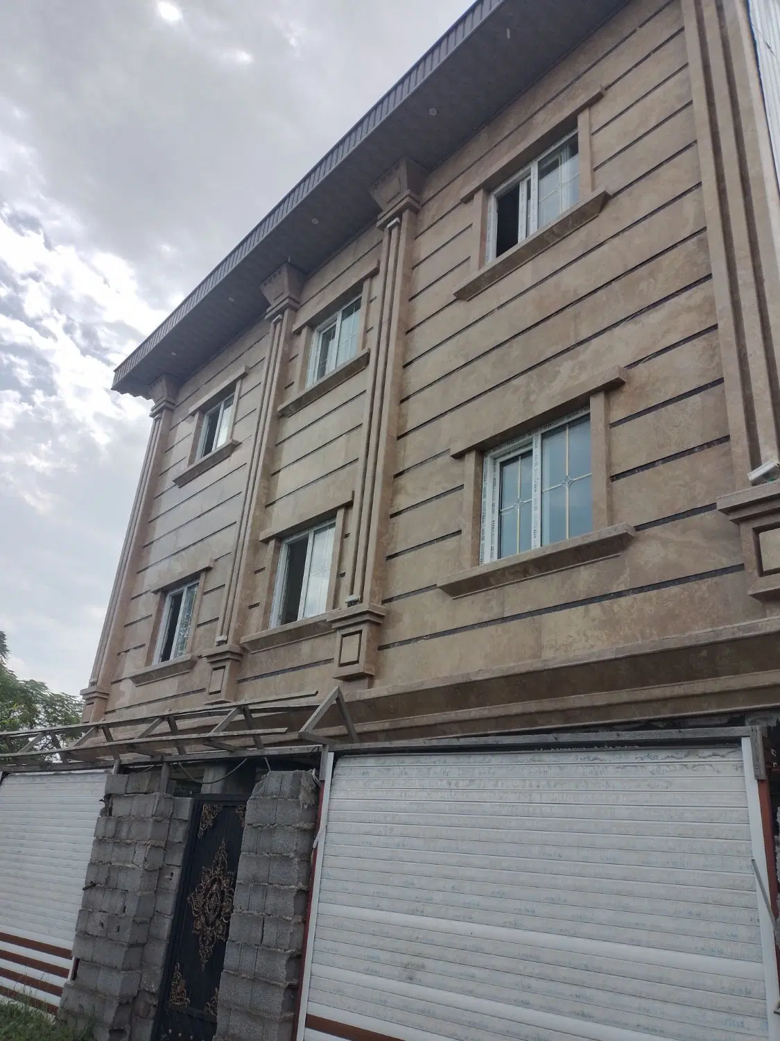 فروش ۲ واحد مسکونی رودسر