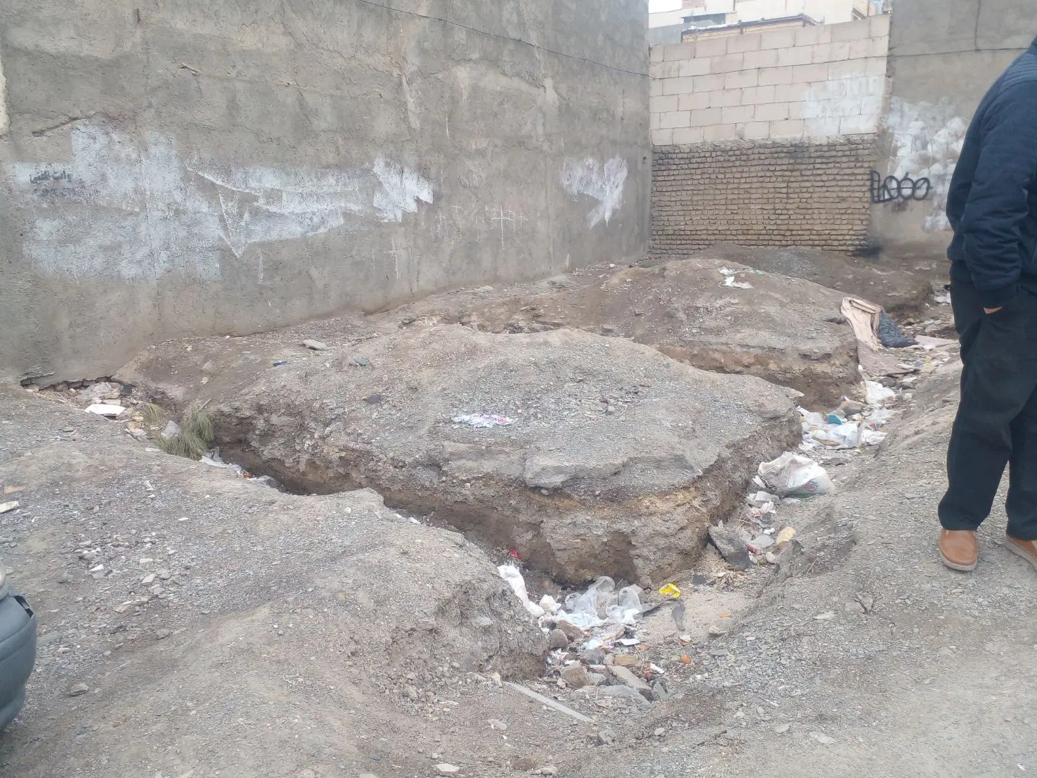 یک قطعه زمین مسکونی