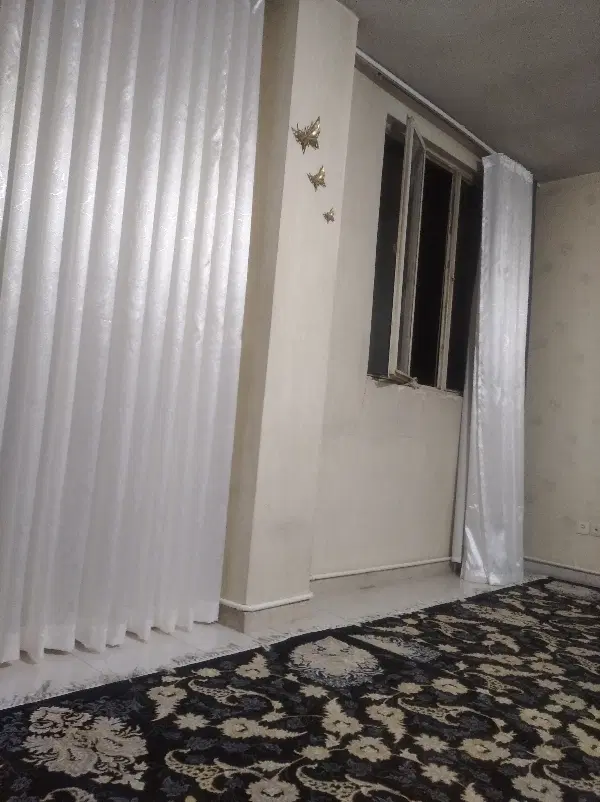 خانه ۸۰متری طبقه چهارم