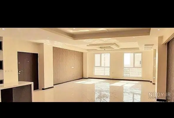 ملک سنددار با ۵۰ متر حیاط اختصاصی