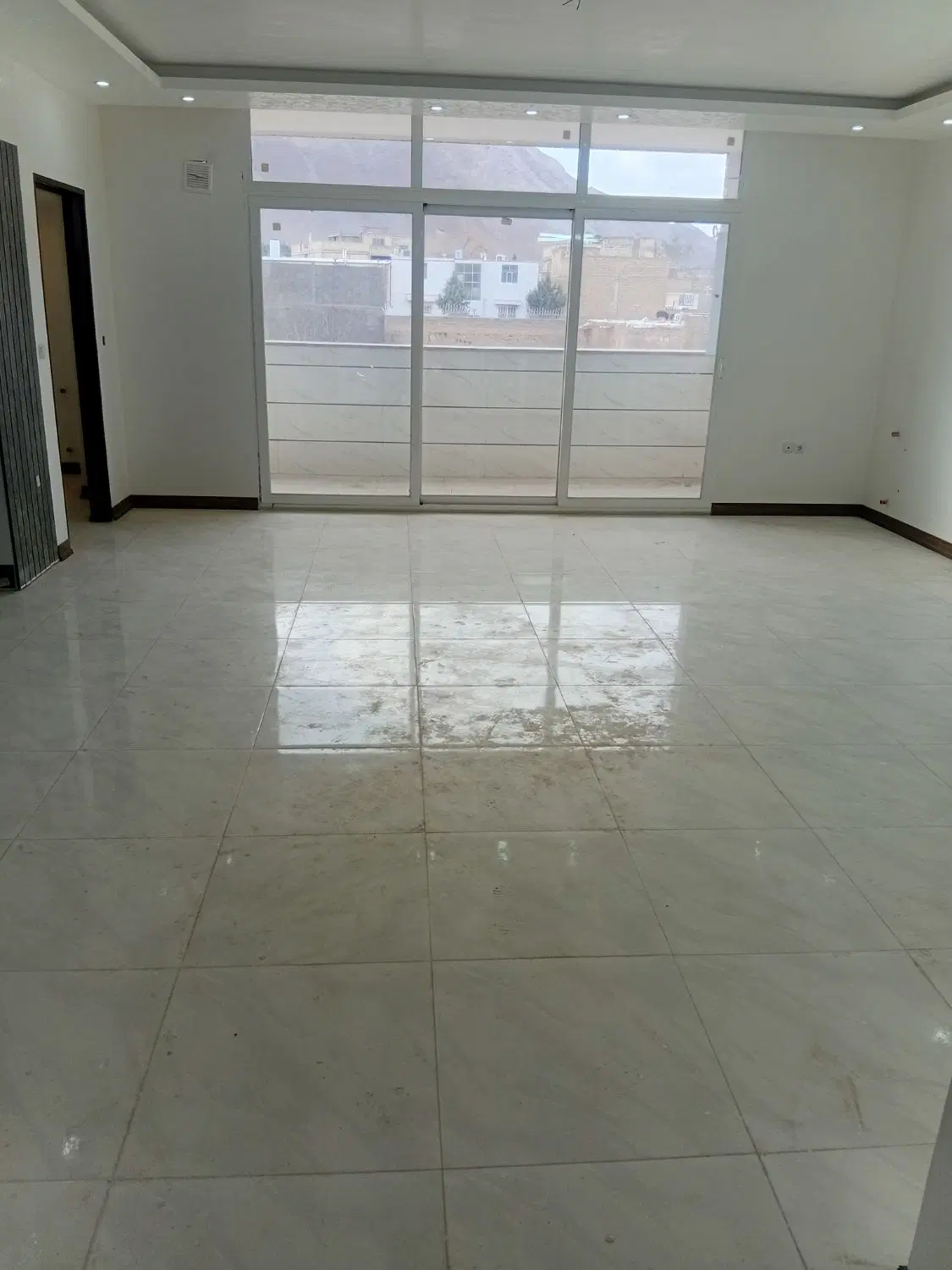اپارتمان سه خوابه تکمیل