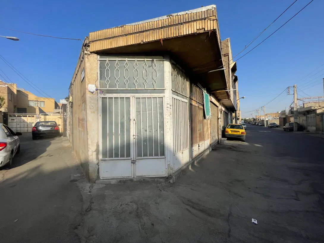 مغازه تجاری ۲۴ متری