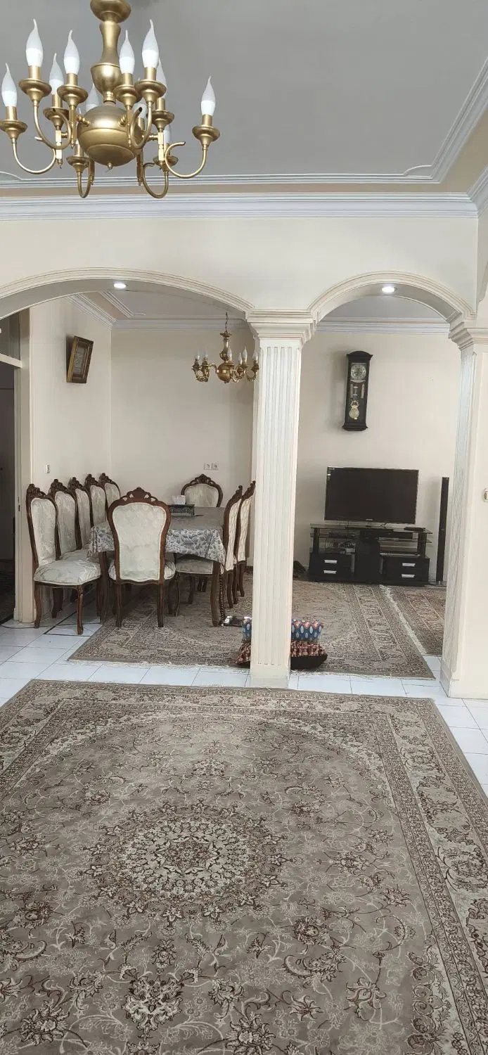 آپارتمان ۴طبقه ۸ واحد