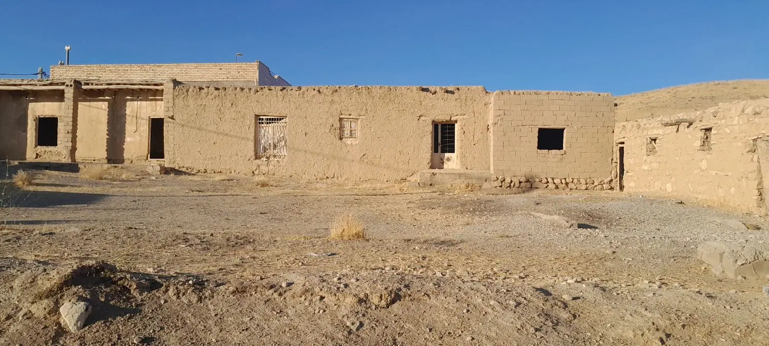 فروش یک باب ملک کلنگی واقع در روستای بیانلو