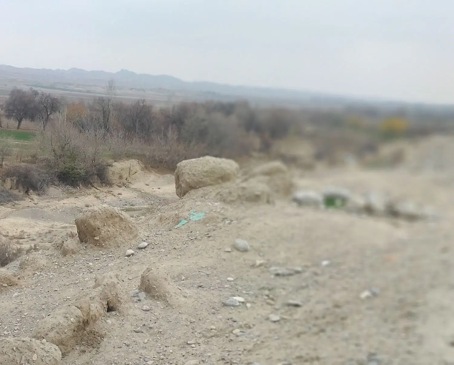 زمین فروشی