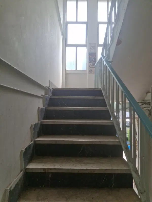 دفتری 180 متری چهارراه حافظ