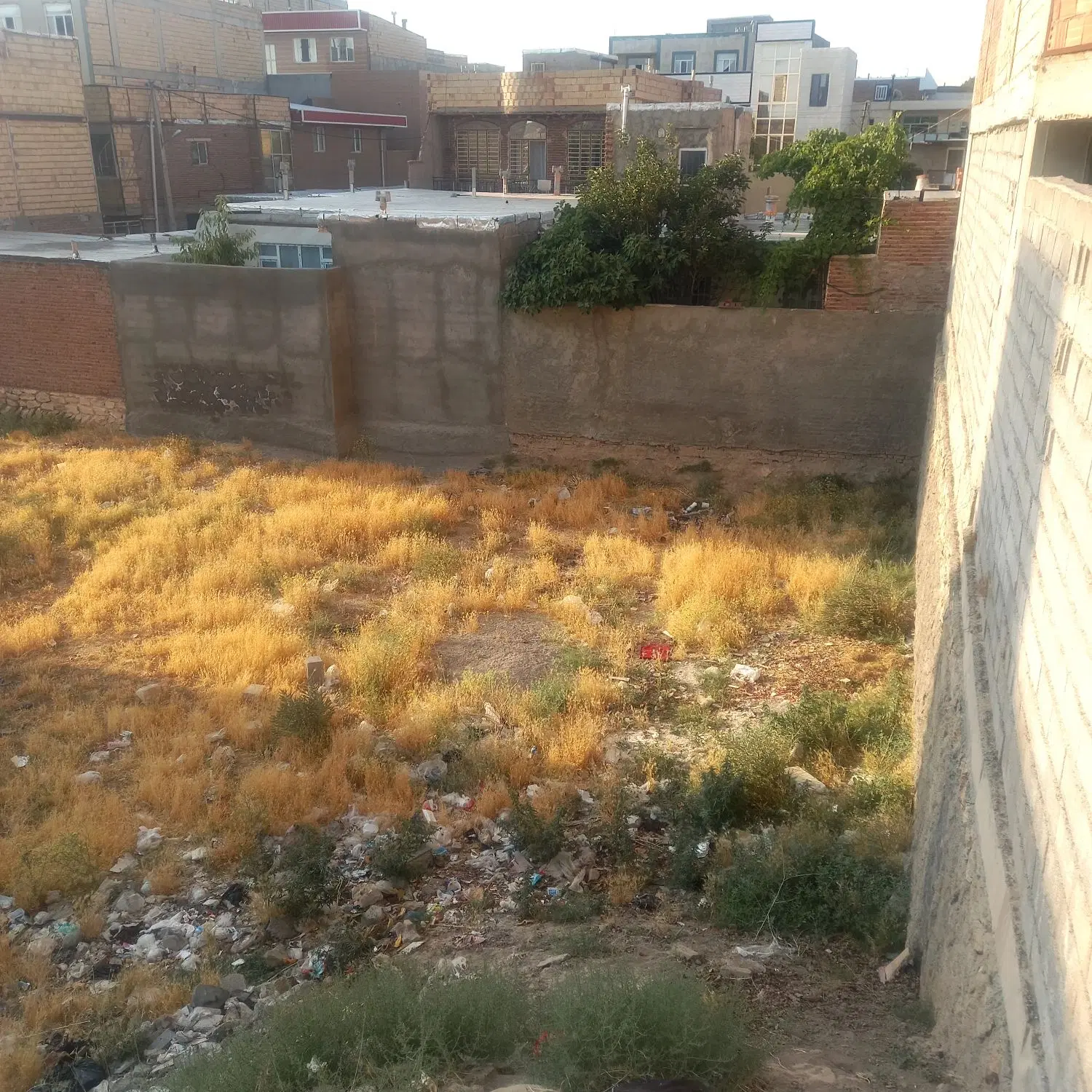 زمین مسکنی
