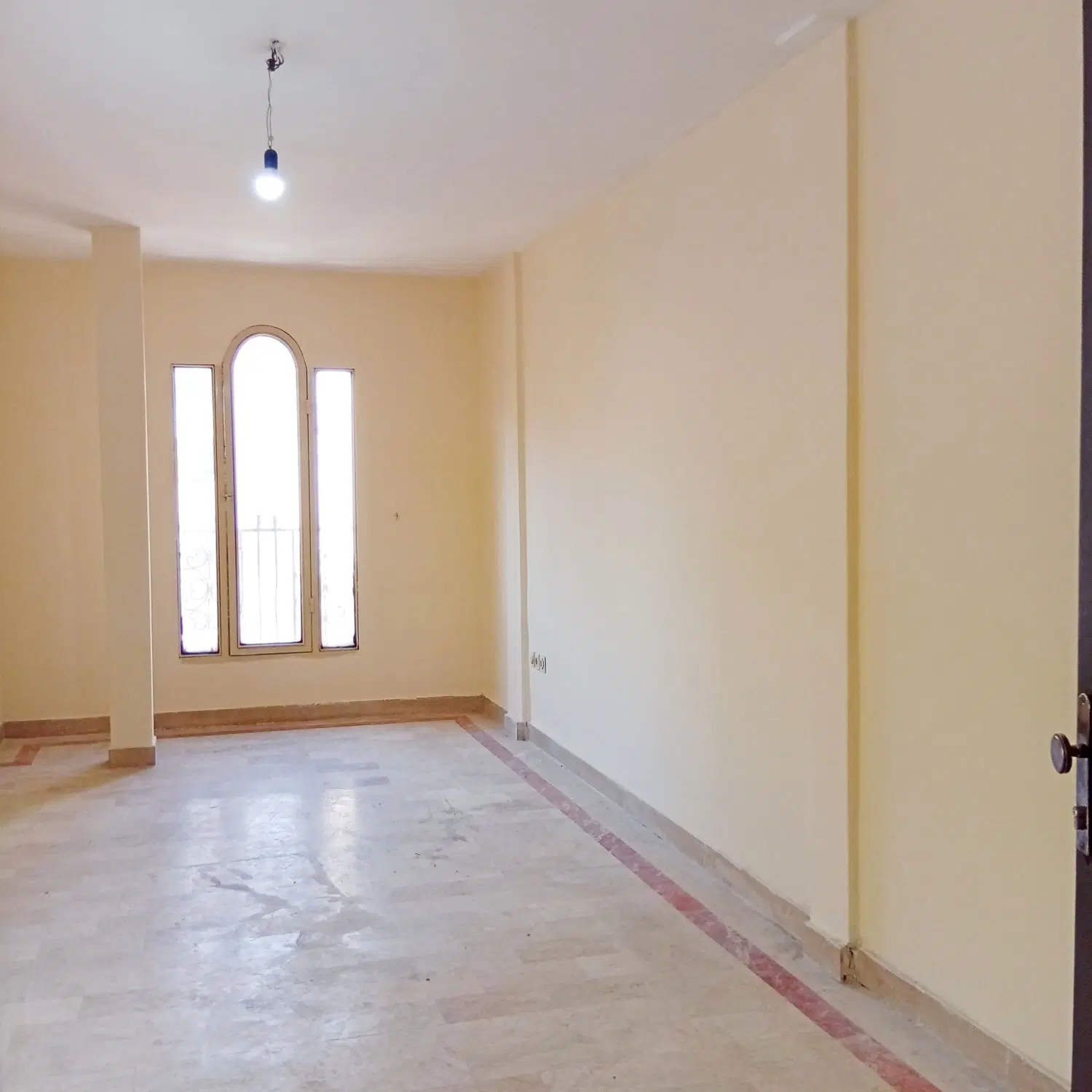 ۵۰ متر _ پارکینگ _ انباری _ تخلیه _ تمیز