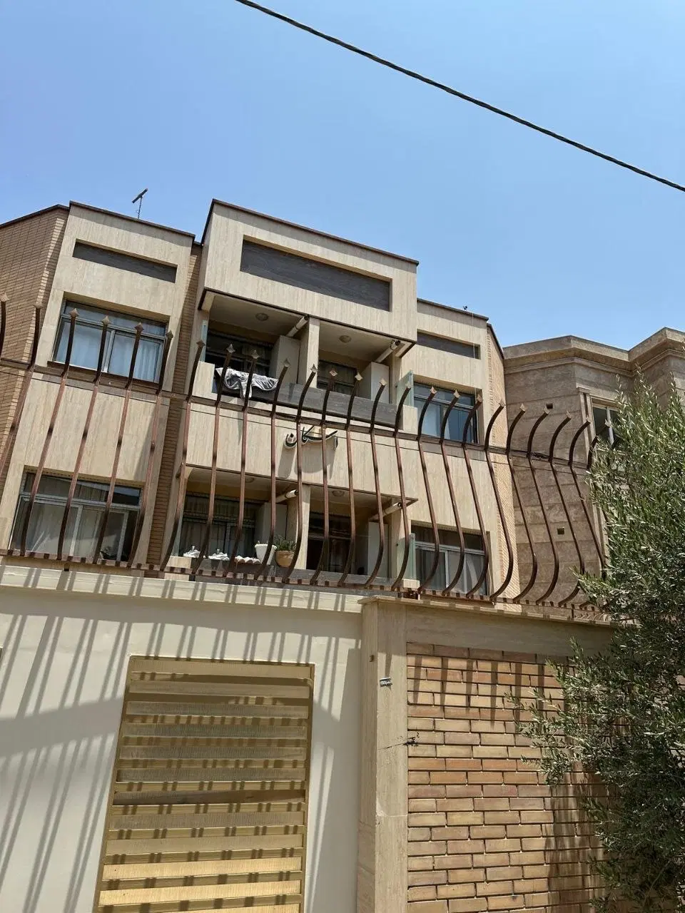 فروش فوری آپارتمان۸۵متری فاز ۱ سیمرغ_زیر قیمت