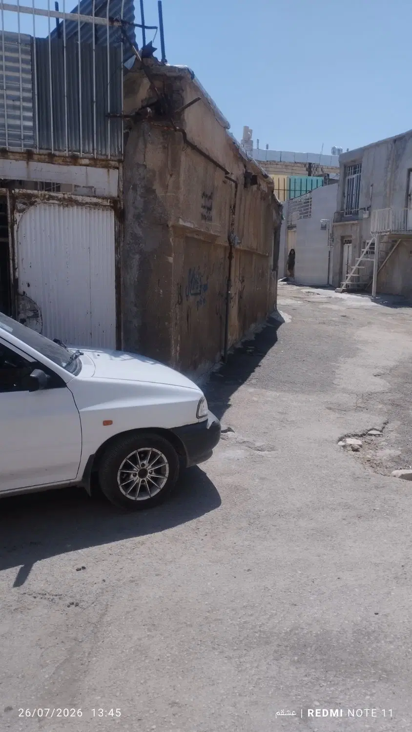 خانه 100متری،دوبر، ماشین رو