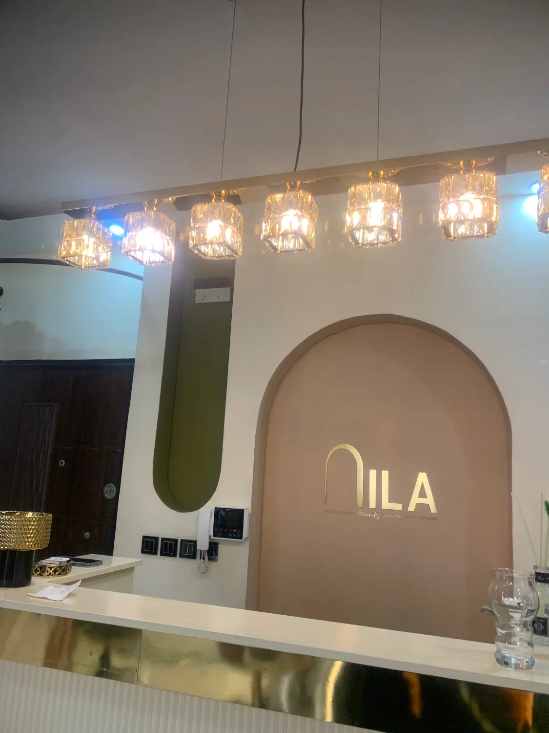 اجاره میز ناخن  کوپ  مژه