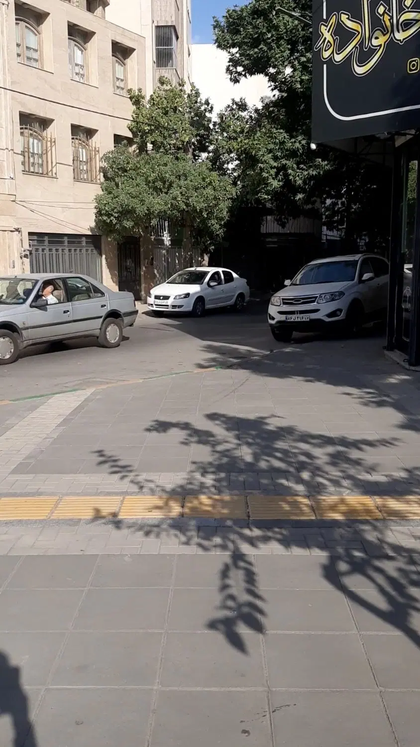 اجاره مغازه فقط برای صنف محصولات فرهنگی و دیجیتال