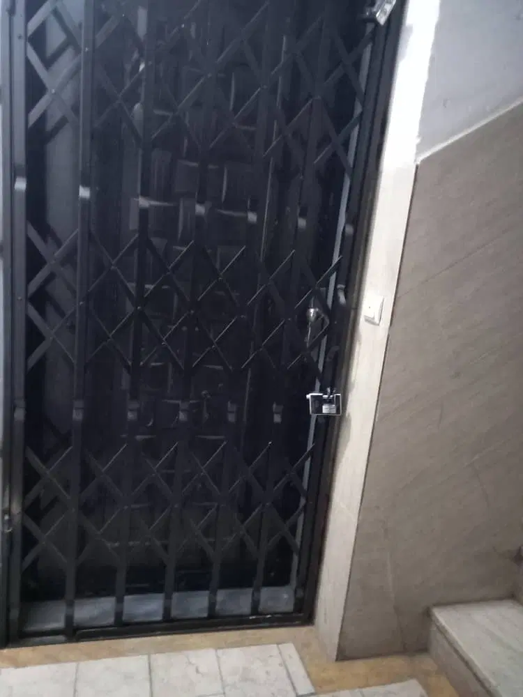 واحد ۵۰ متری فول امکانات کوچه مبین