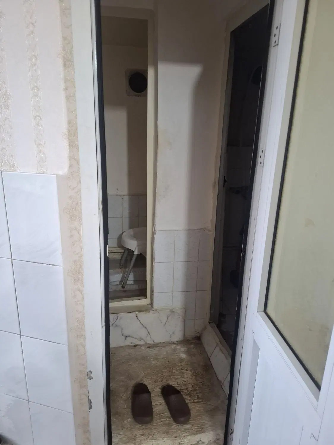 اجاره 50متر دربست در کوچه 2متری