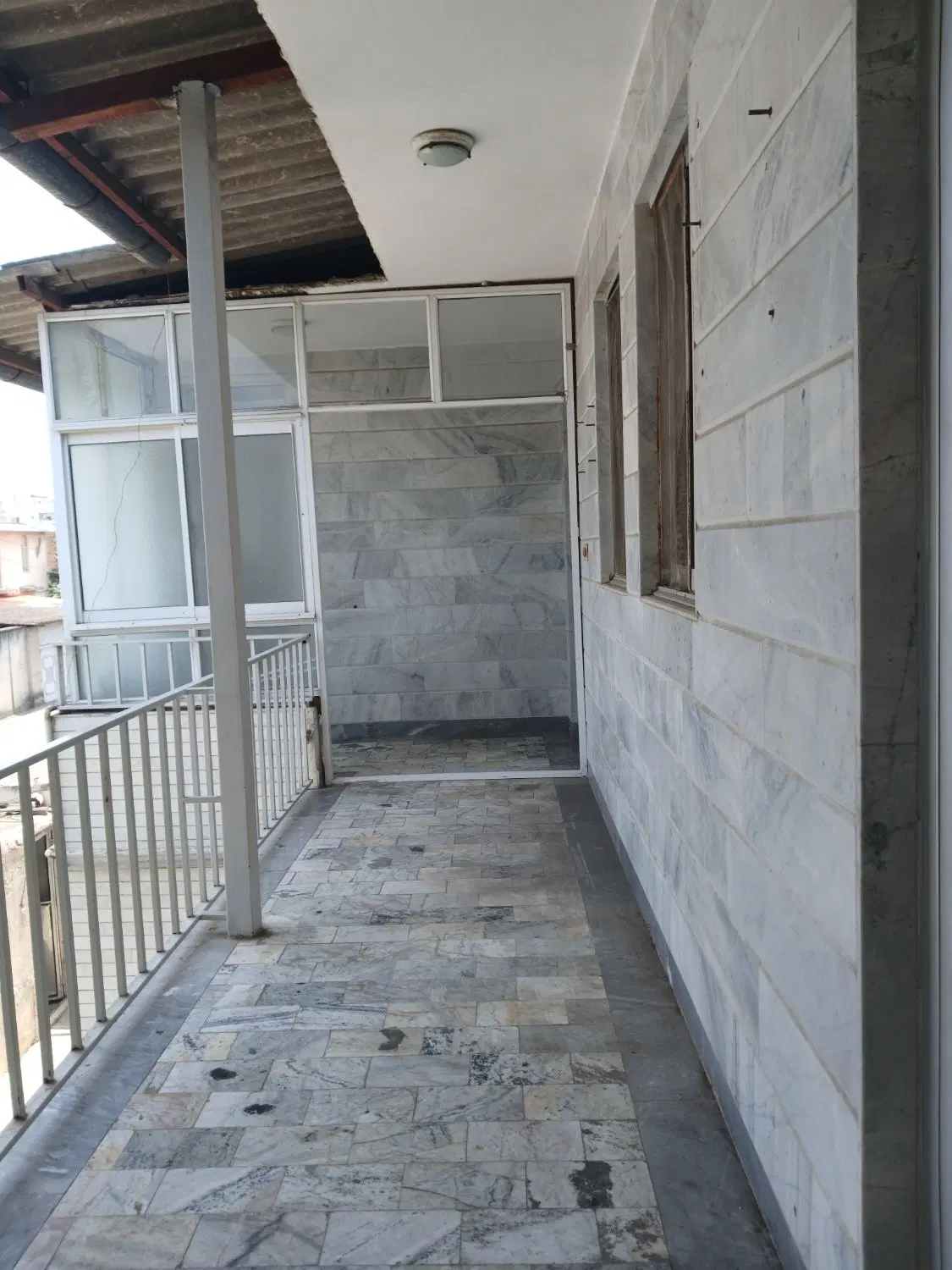 خانه ۱۴۵ متری در خیابان اندیشه