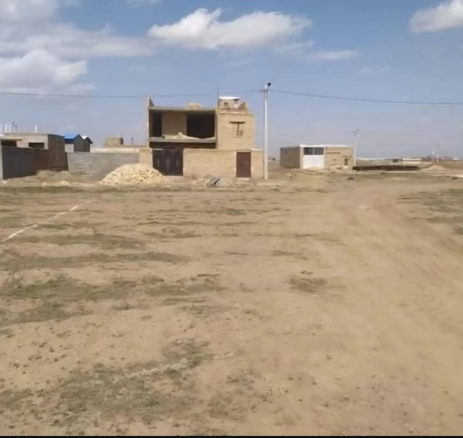 زمین مسکونی