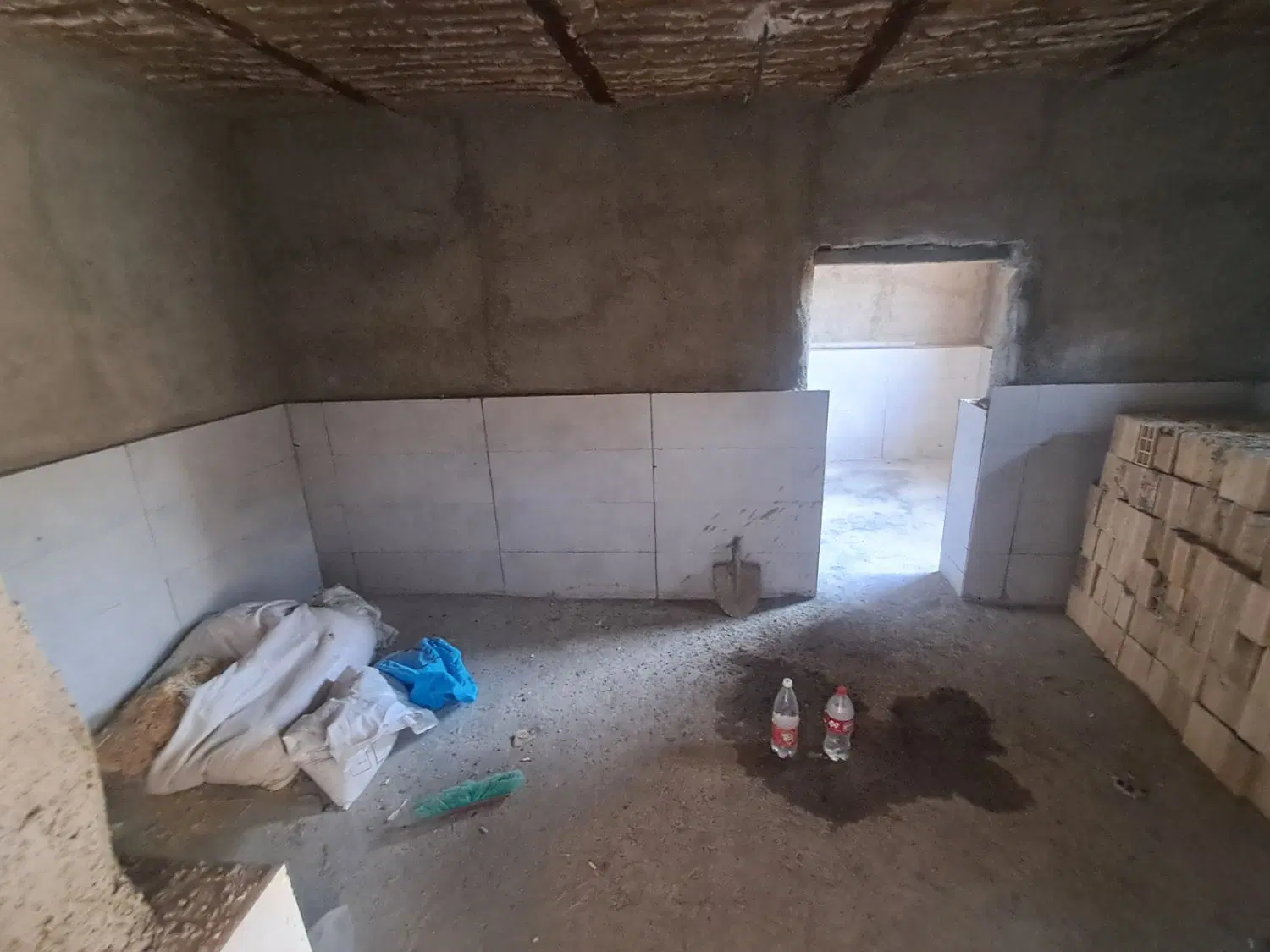خانه نیمه کاره روستا قشلاق پایین نزدیک به ساوه