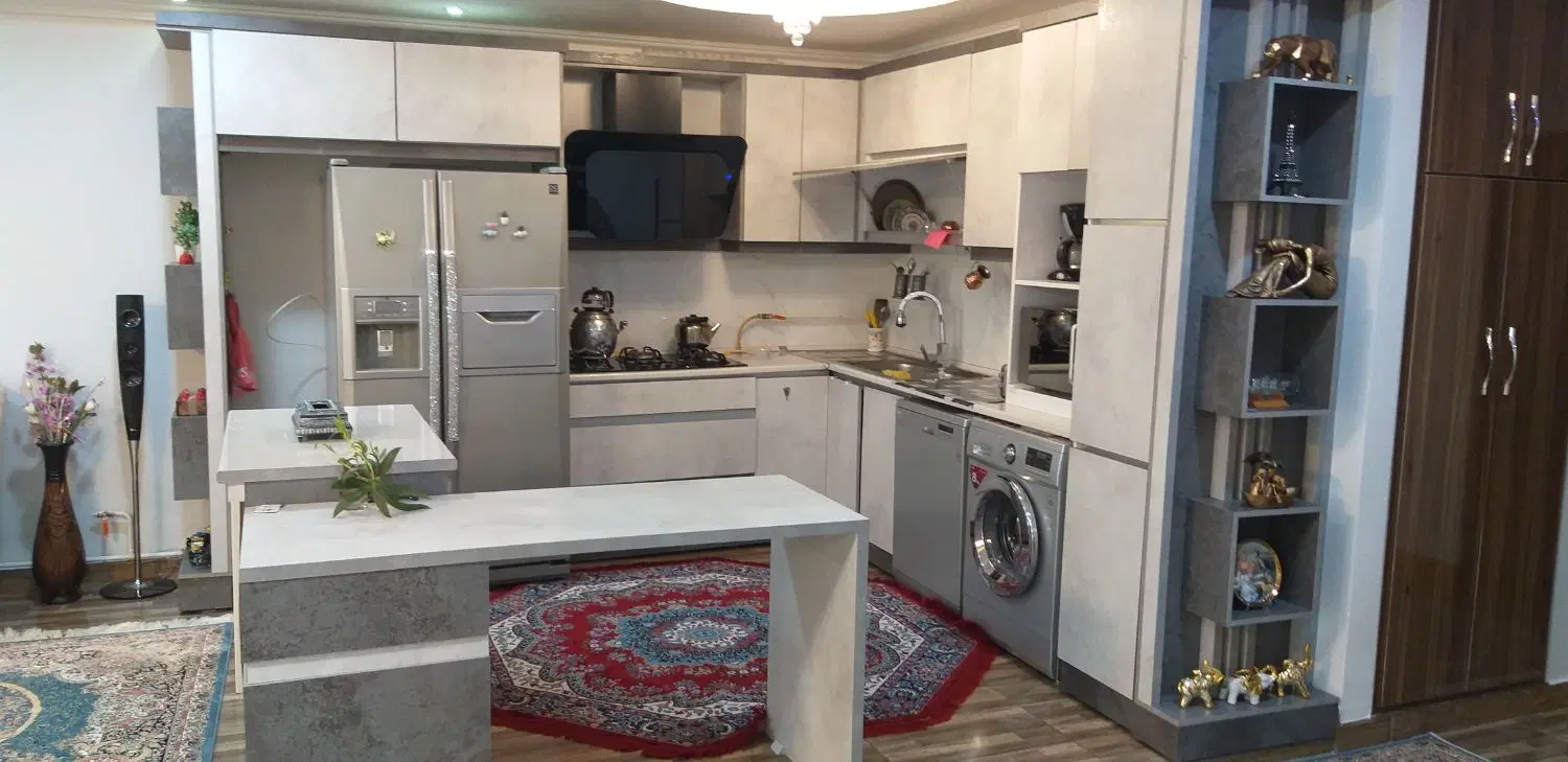 فروش منزل مسکونی ۲ سرویس اول خیابان فرخی