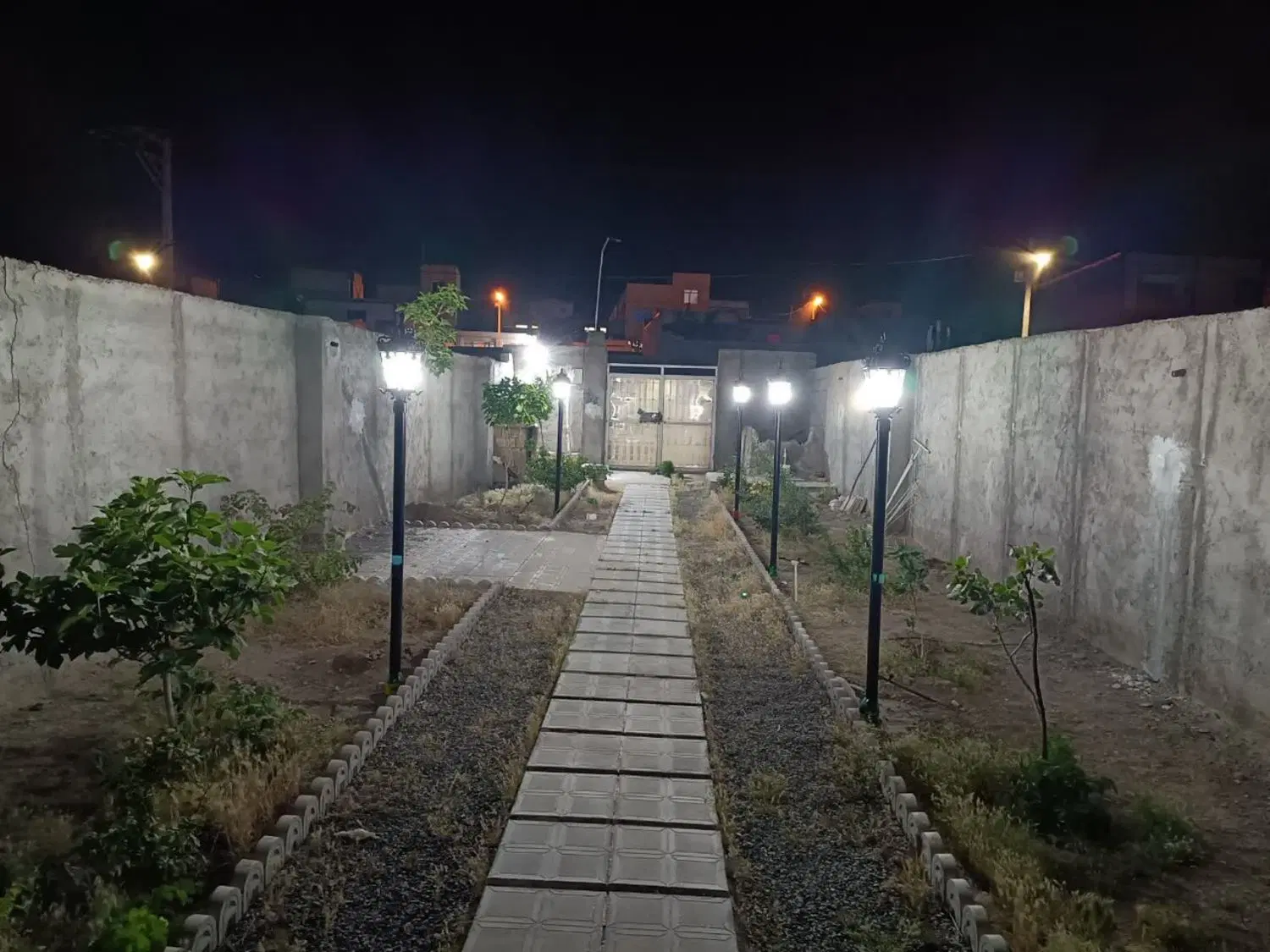 چهاردیواری مسکونی حاجی آباد