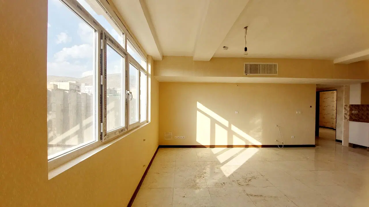 زمین بر بلوار کتاب کارکنان دولت