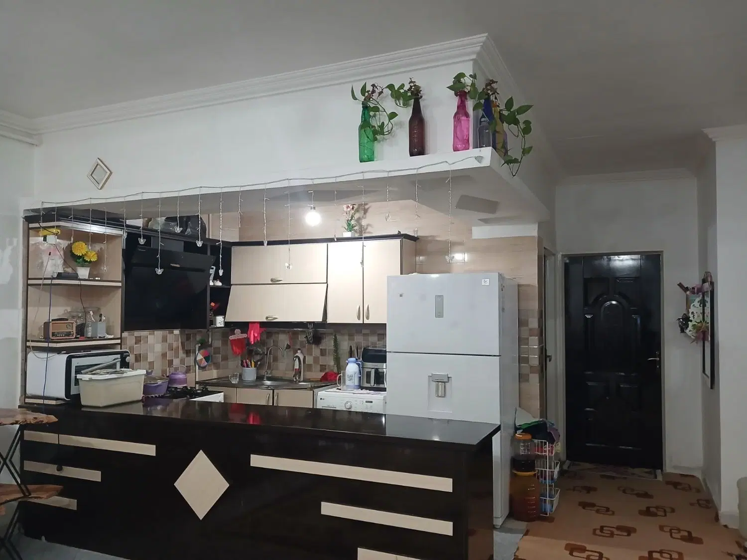 فروش واحد در مهدیس کوی مهندسین هم کف بامهلت وام