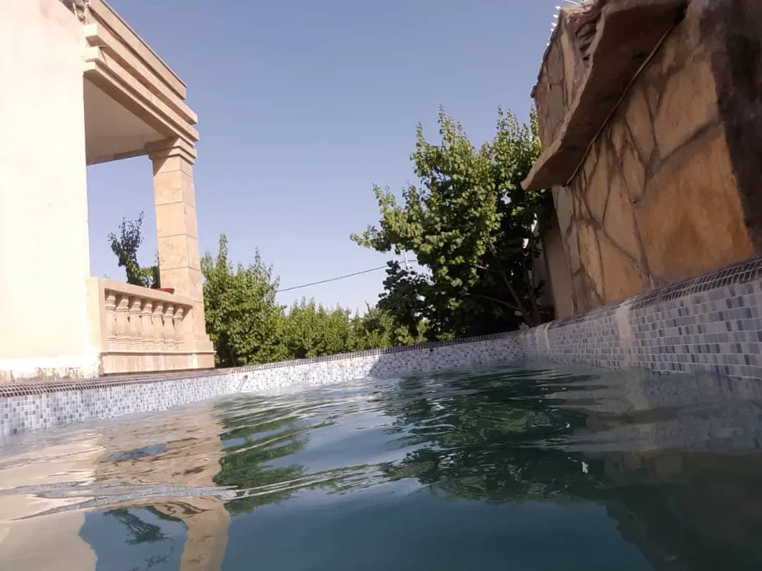 باغ ویلا.معاوضه( خودرو و آپارتمان).سند دار