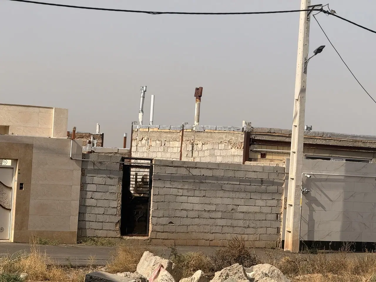 زمین حصار شده آناخاتون