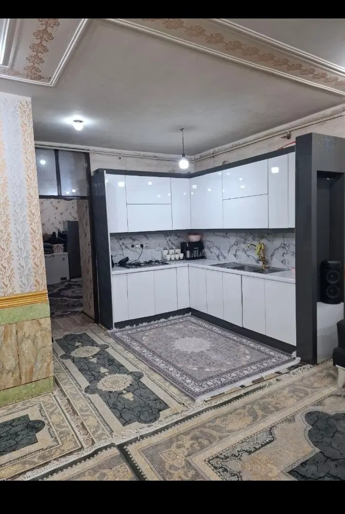 خانه ویلایی نبش معلم۴