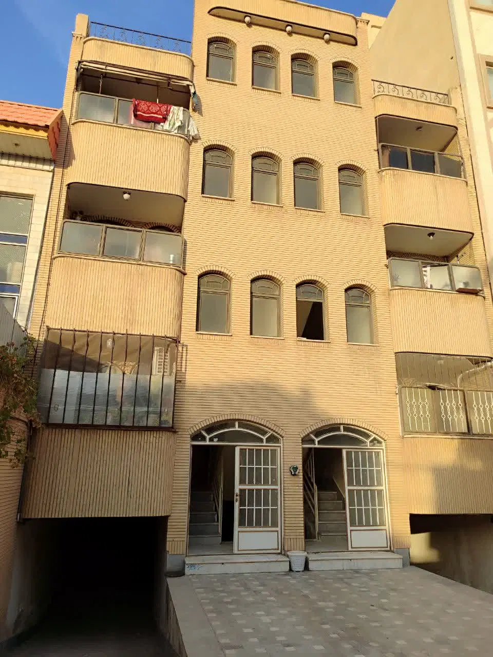 آپارتمان فردوسی
