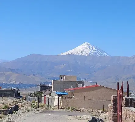 زمین دماوند  ، جاده وادان ، سفیدکمر