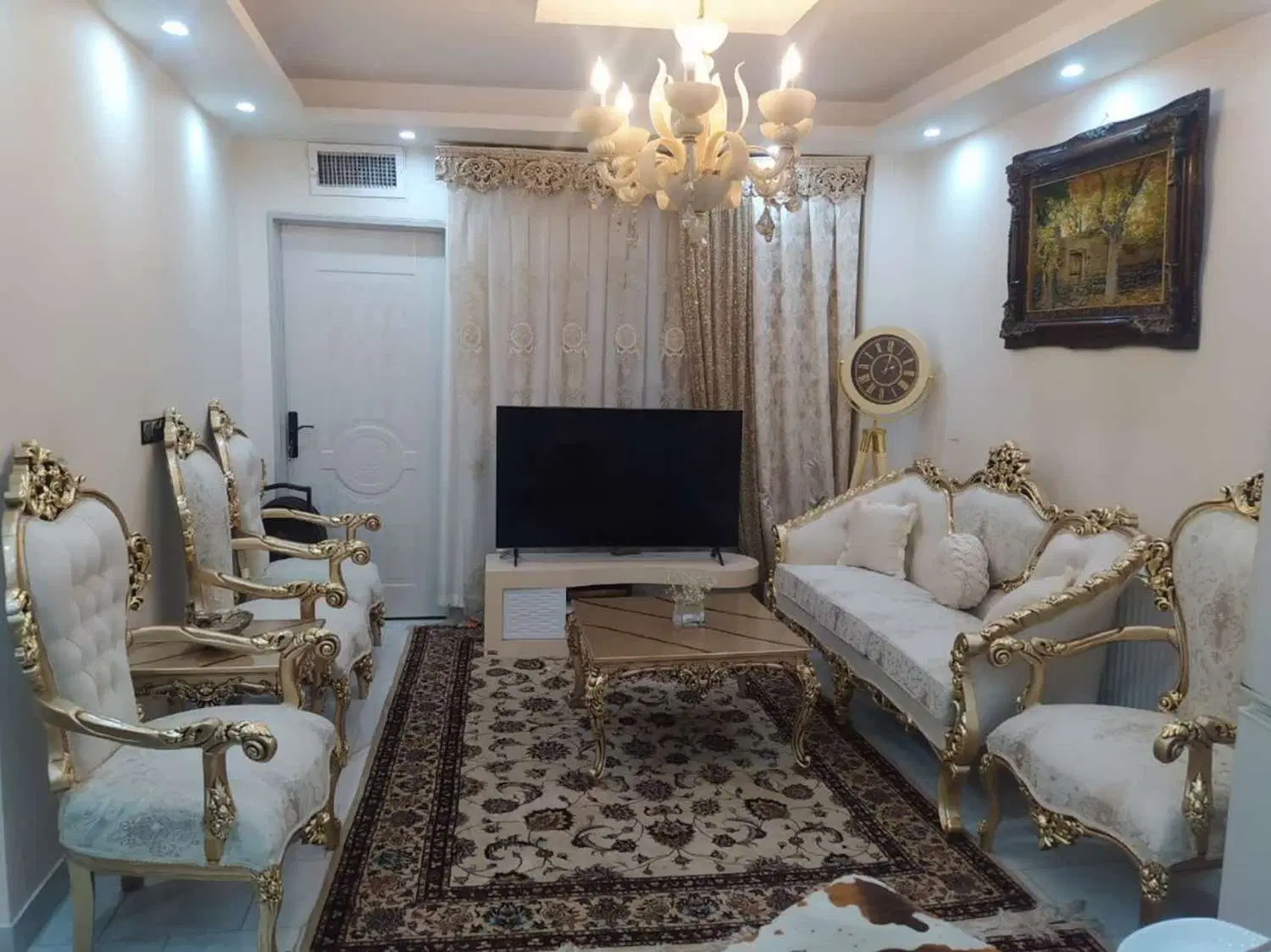 اپارتمان ۷۵ متری روبروی پارک غرق نور