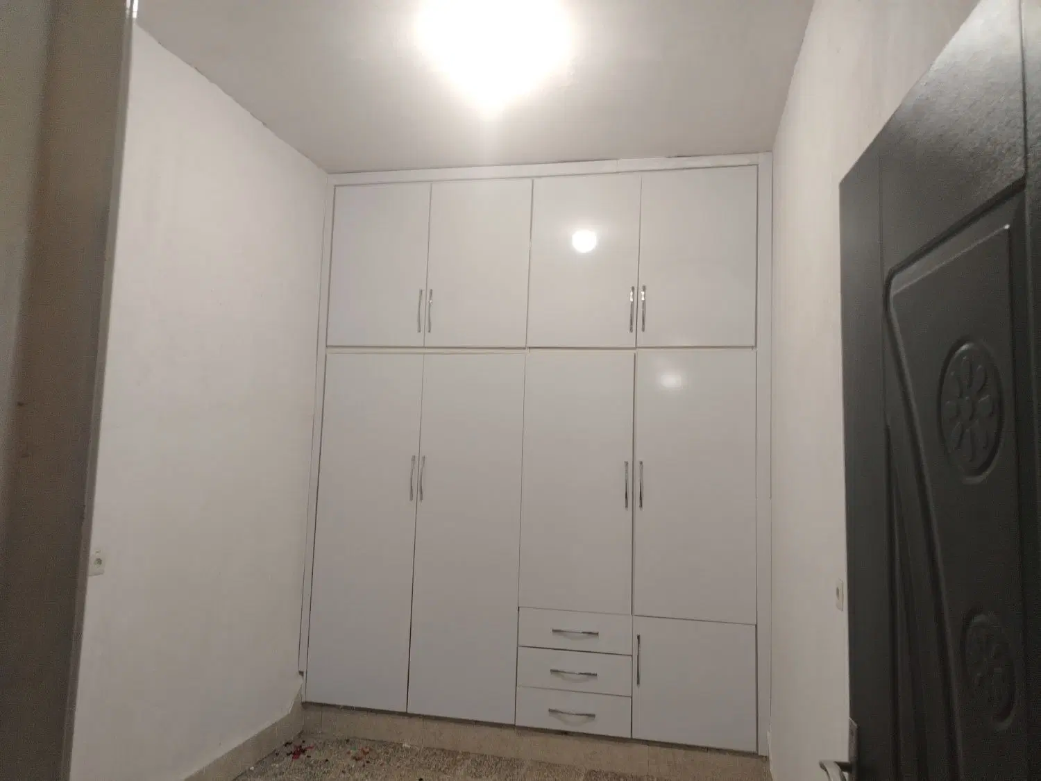 طبقه بالا دو خواب ۷۵ متری پست بازار