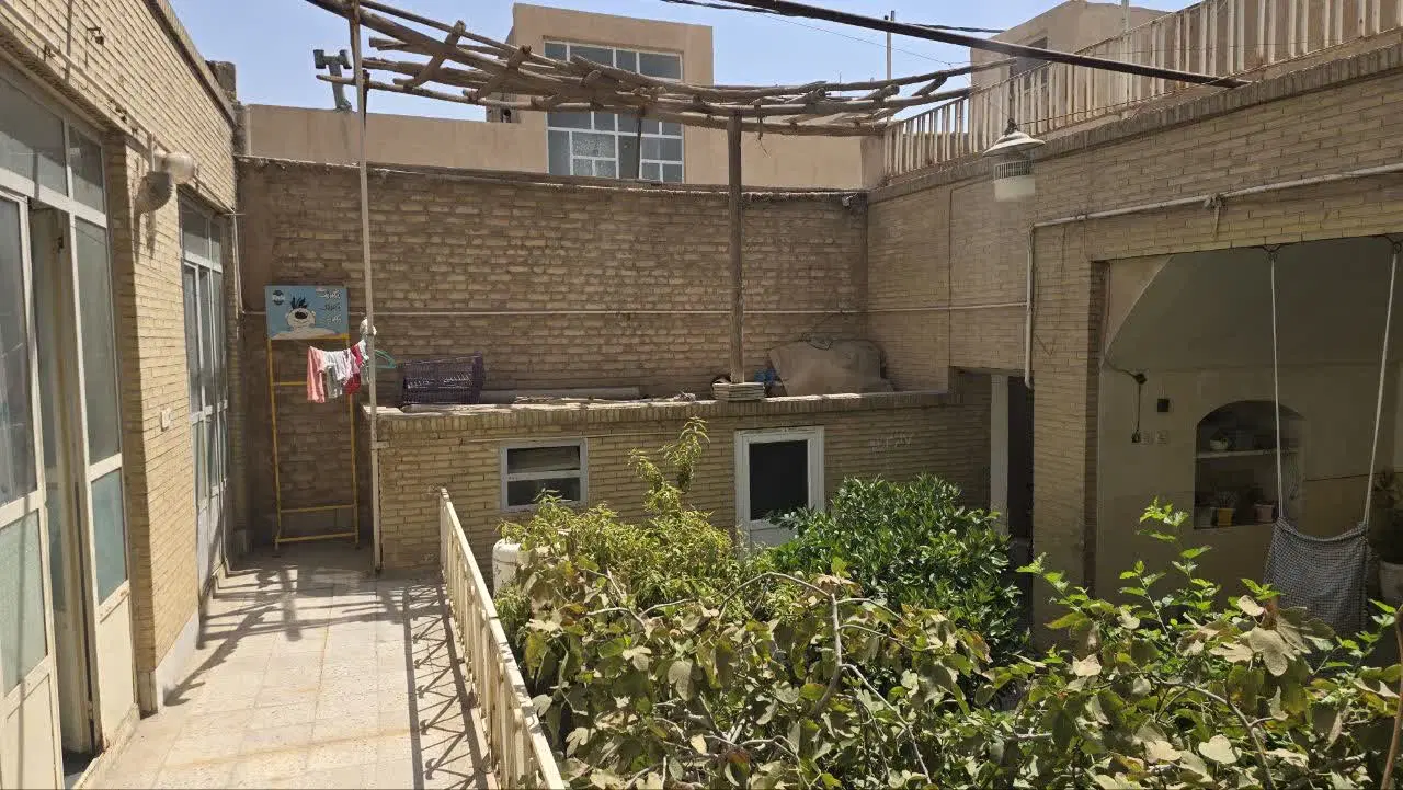 منزل خوش قیمت و پر اتاق خیابان امام