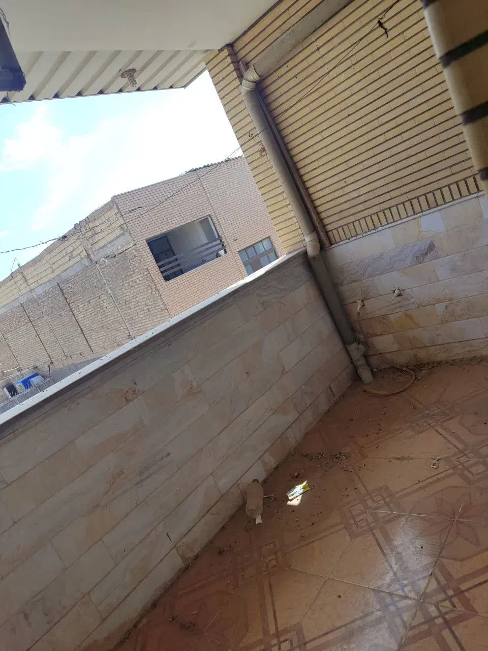 خانه حدودا ۱۰۰ متری طبقه دوم