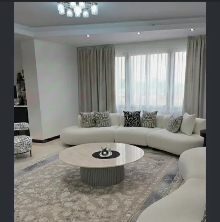 هم خانه دختر