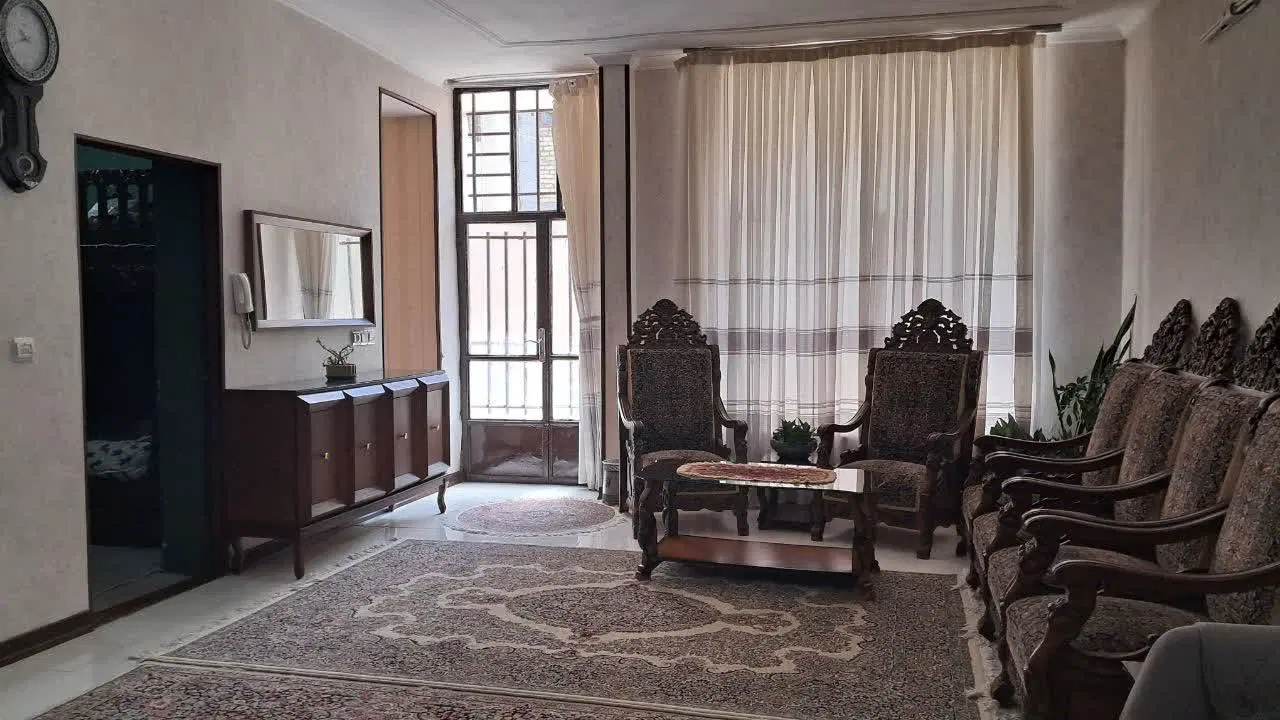 خانه ویلایی نگارستانی