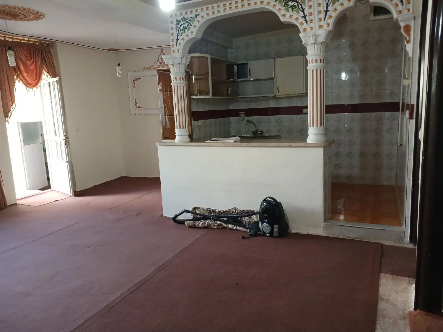 فروش یک باب منزل ویلای خیابان دانشگاه کردستان
