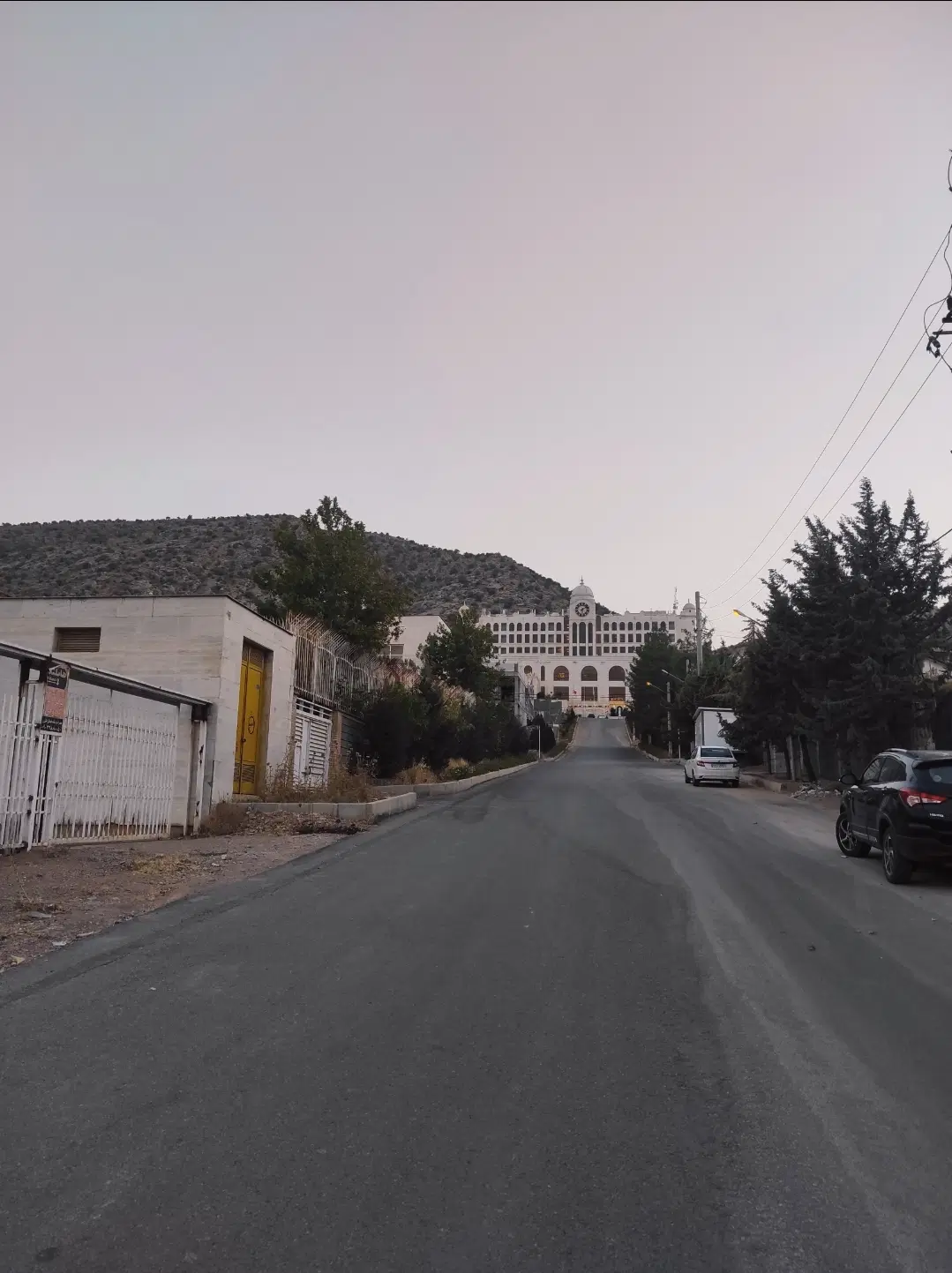 فروش ۳ واحد تجاری