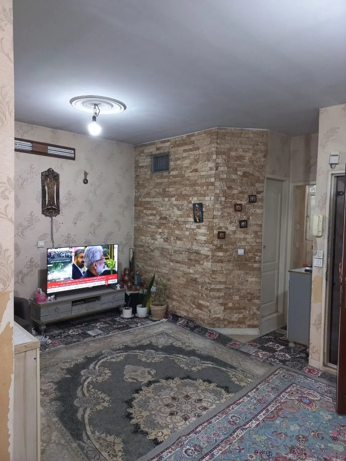 ۴۷متری با پارکینگ و انباری