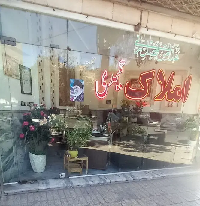 ۱۰۰ متری ابوطالب