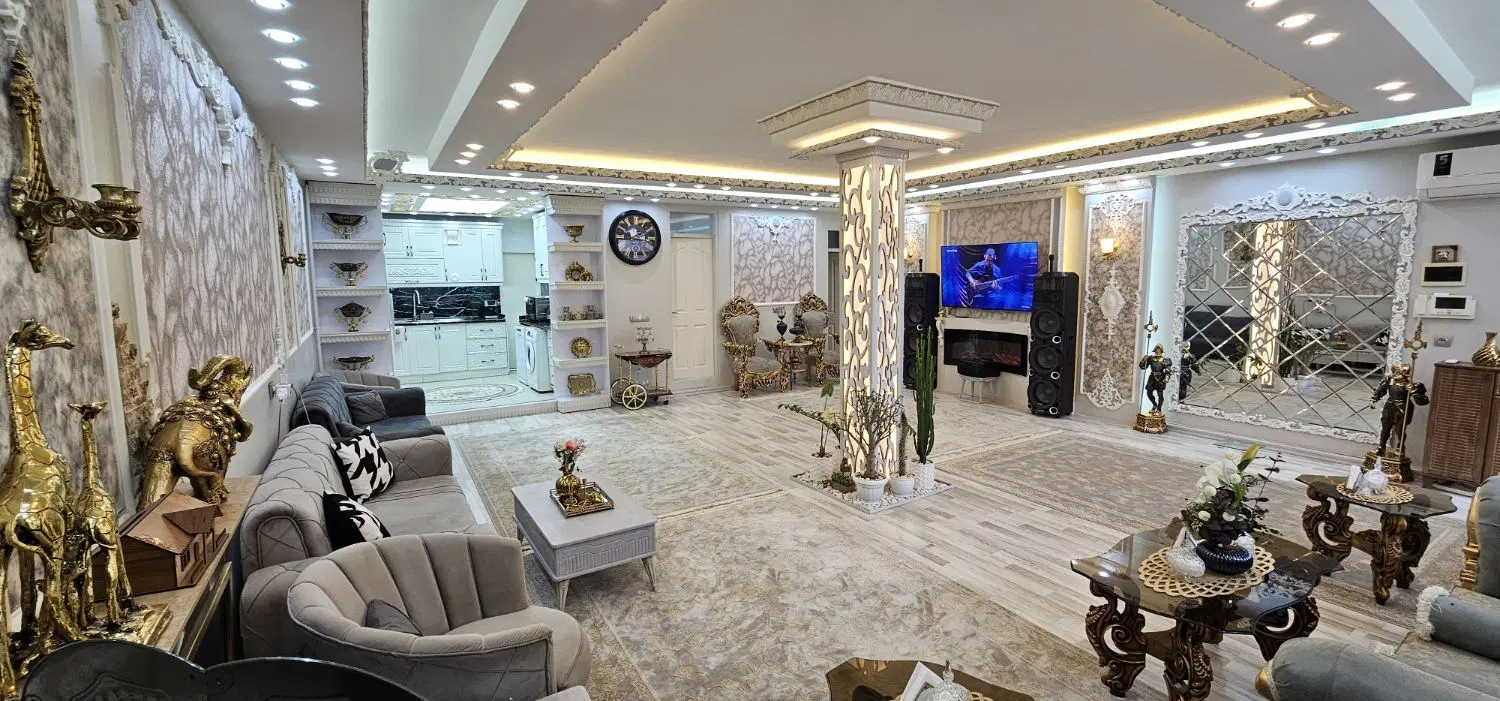 حیاط ۲۳۰ متری لوکس ایلخچی