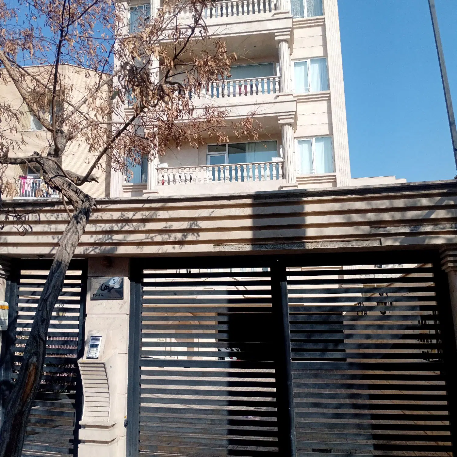 اجاره اپارتمان به متراژهای مختلف ۱۰۵ و۸۰و۱۵۰ متری