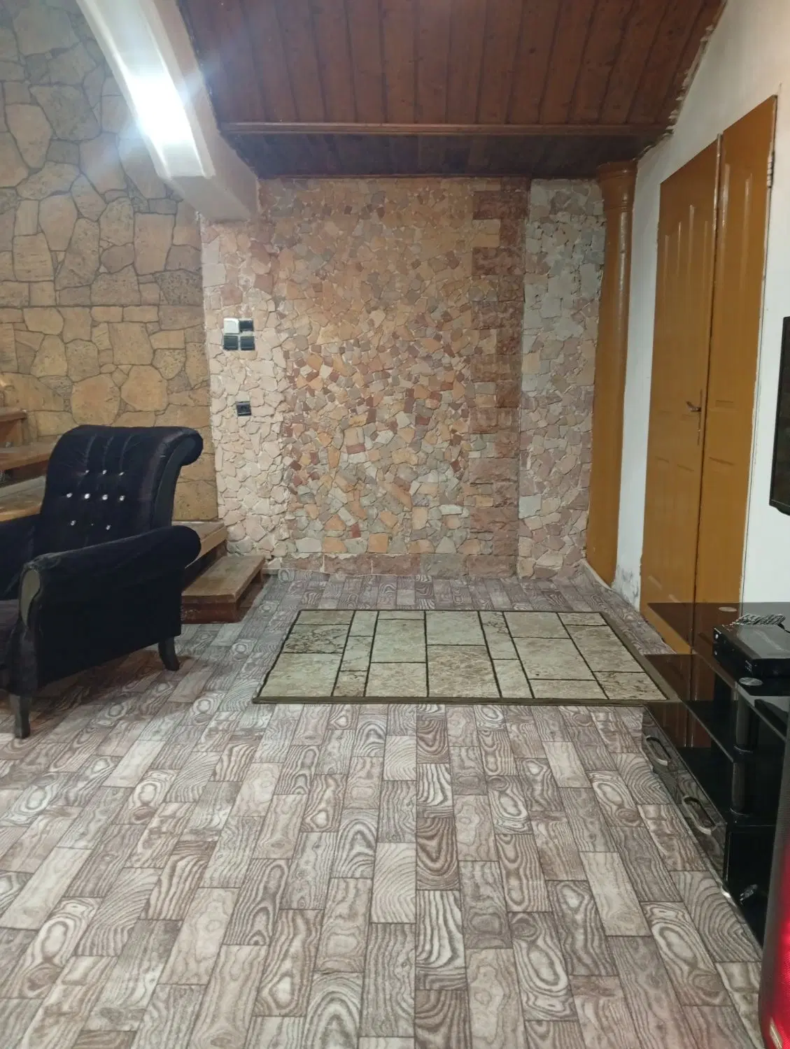 ویلا عباس آباد سه خوابه با محوطه جنگلی