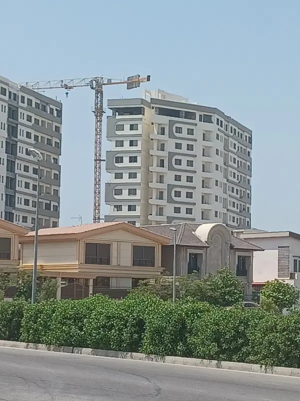 فروش ۳ خوابه ۱۲۵ متری فاز ۷ صدف دو نبش