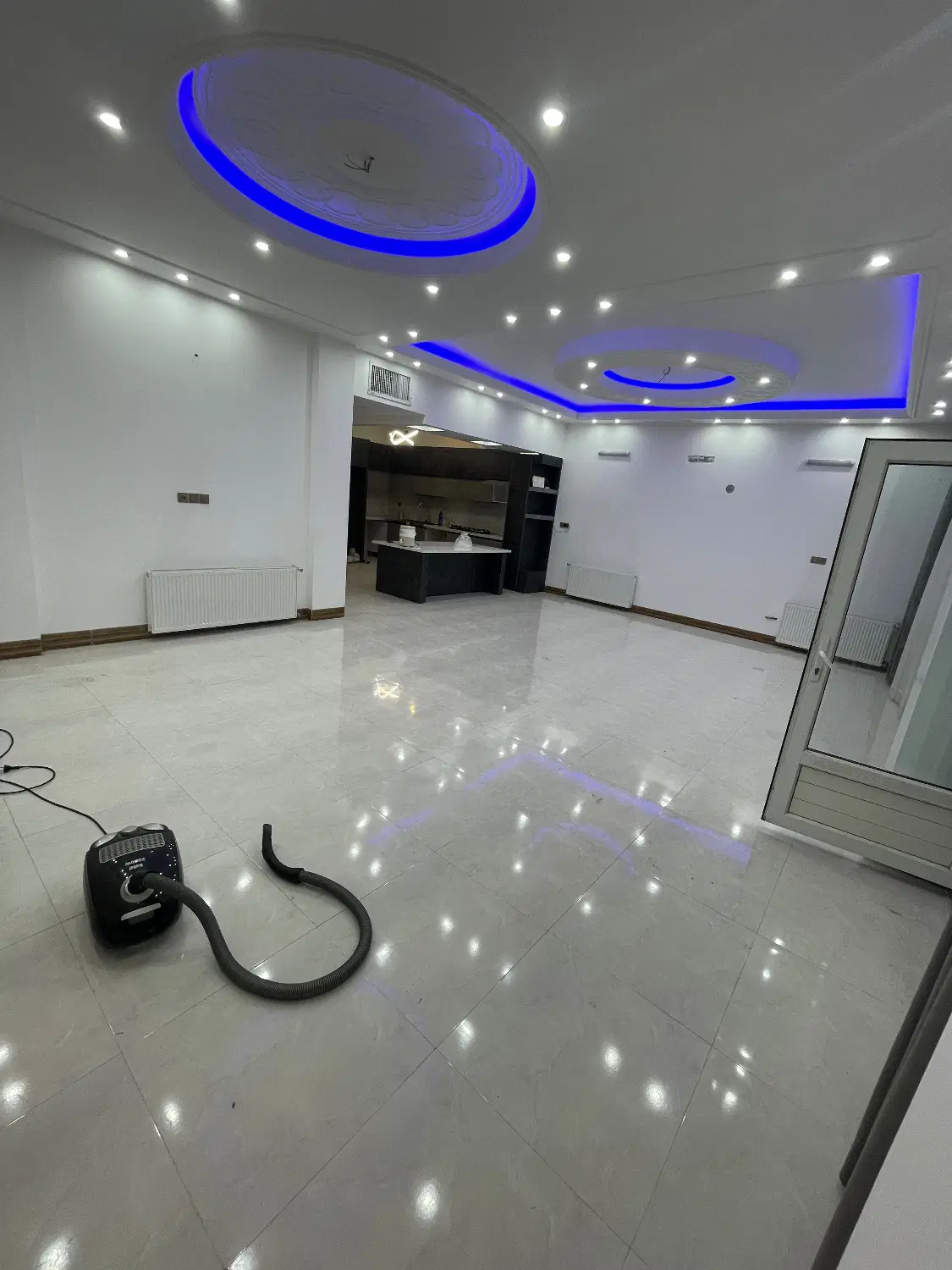 اپارتمان احمدی روشن زیر فی