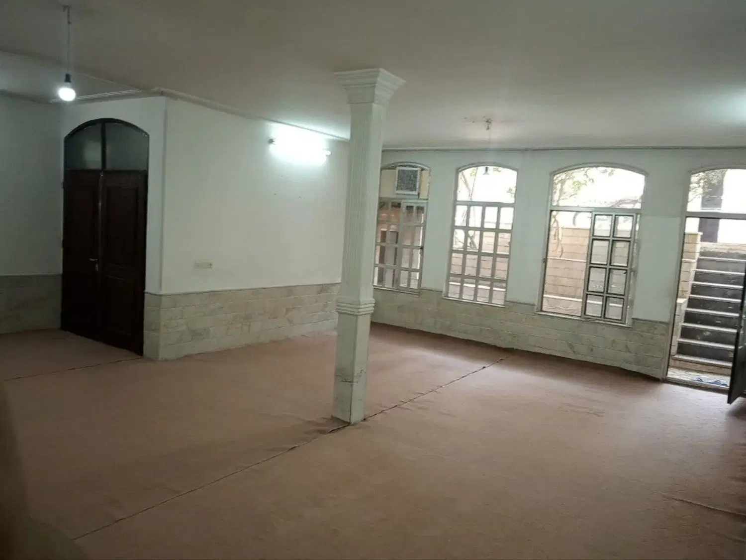 زیرزمین گلخانه ای راه جدا