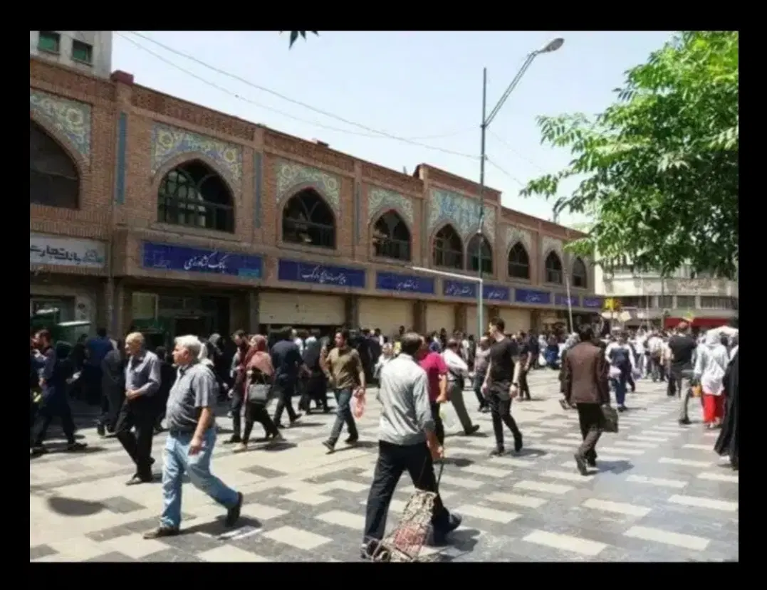 مغازه دفترکار و..در پله نوروز خان(بازار تهران)